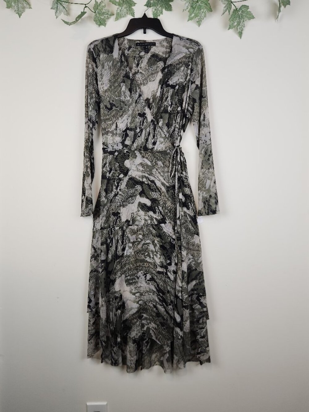 White House Black Market Size 12P Olive  Long Sleeve Tiered Midi Mesh Wrap Dress - Picture 3 of 9